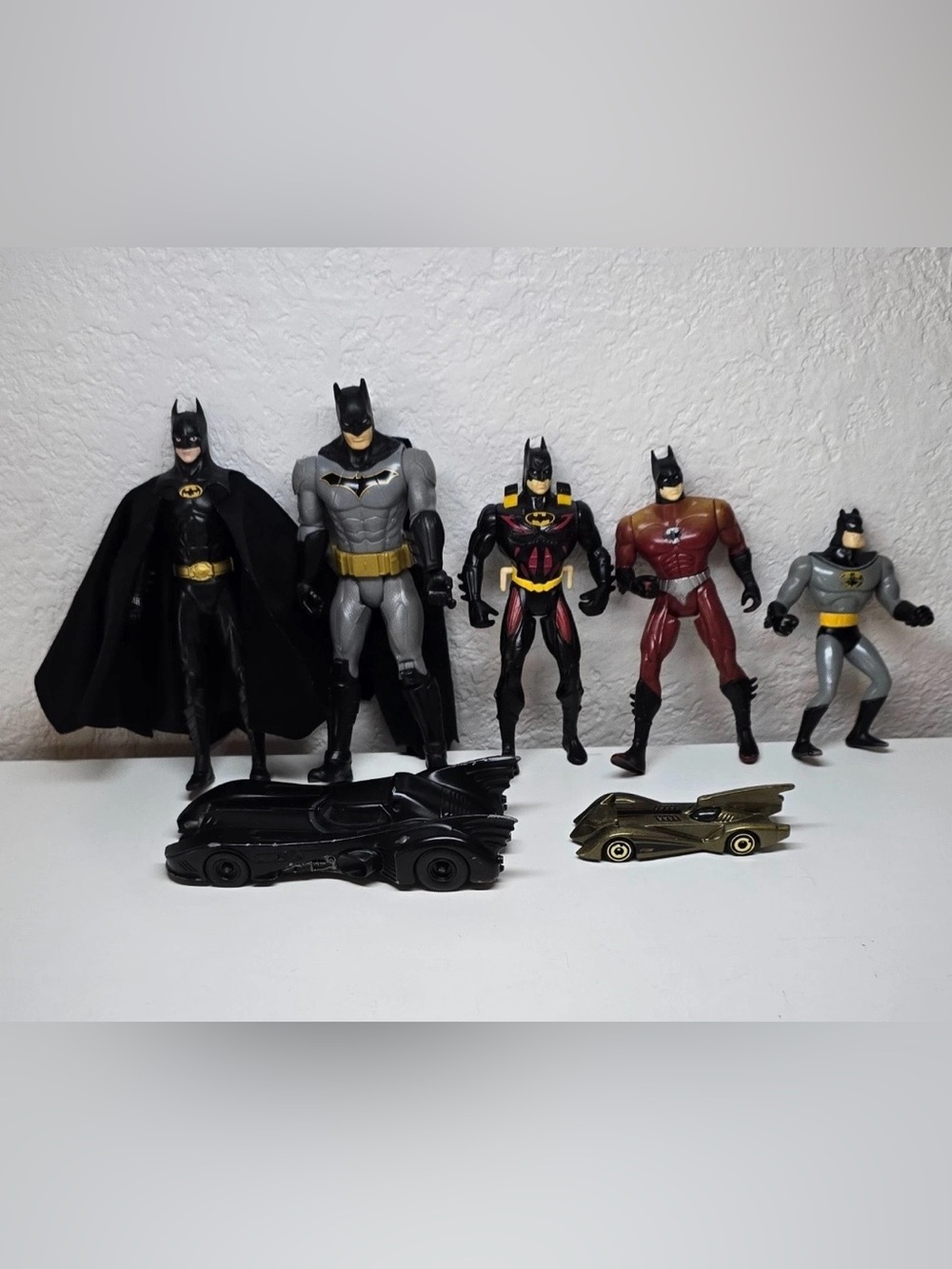 Batman DC Comics Mixed Lot 7 Figures 2 Die-Cast Cars Kenner Mattel Hot Wheels